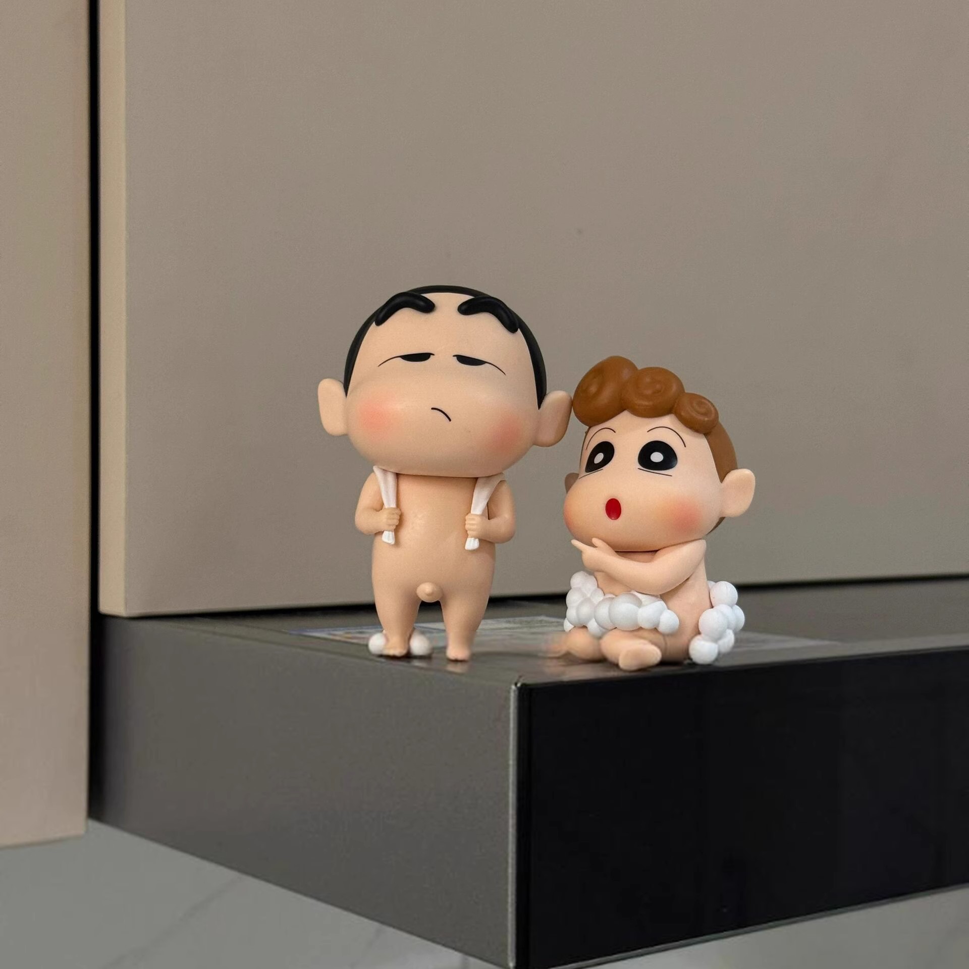 Home Bathroom Supplies - かわいいクレヨンしんちゃんバスセット 漫画オーナメント 小さなフィギュア バスルーム装飾 おしゃれなクリエイティブギフト