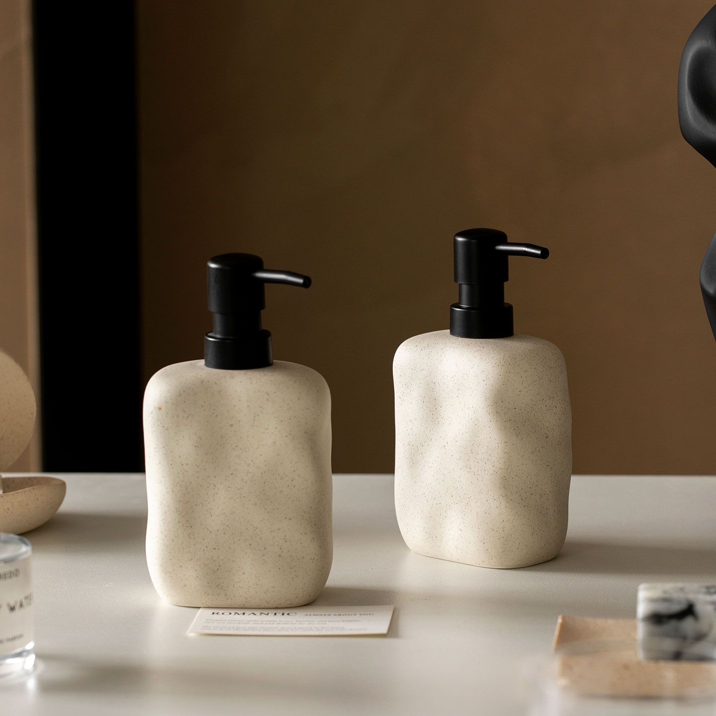 400 ミリリットル侘び寂びローションボトルセラミックスクイ - Home Bathroom Soap Dispenser のレビューと価格