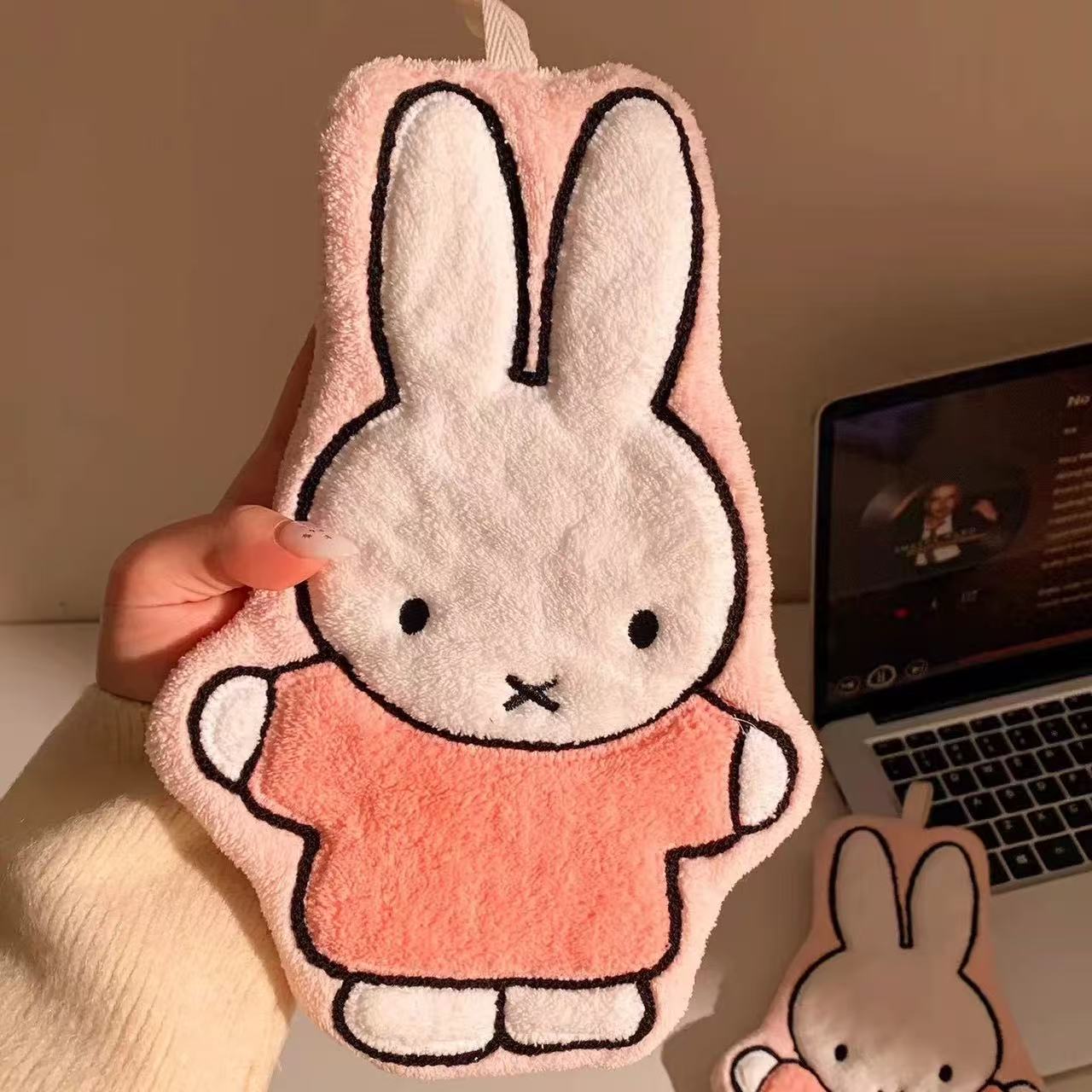 プレミアムスーパーソフトミッフィーウサギ漫画タオル厚みのある - Home Bathroom Towels のレビューと価格