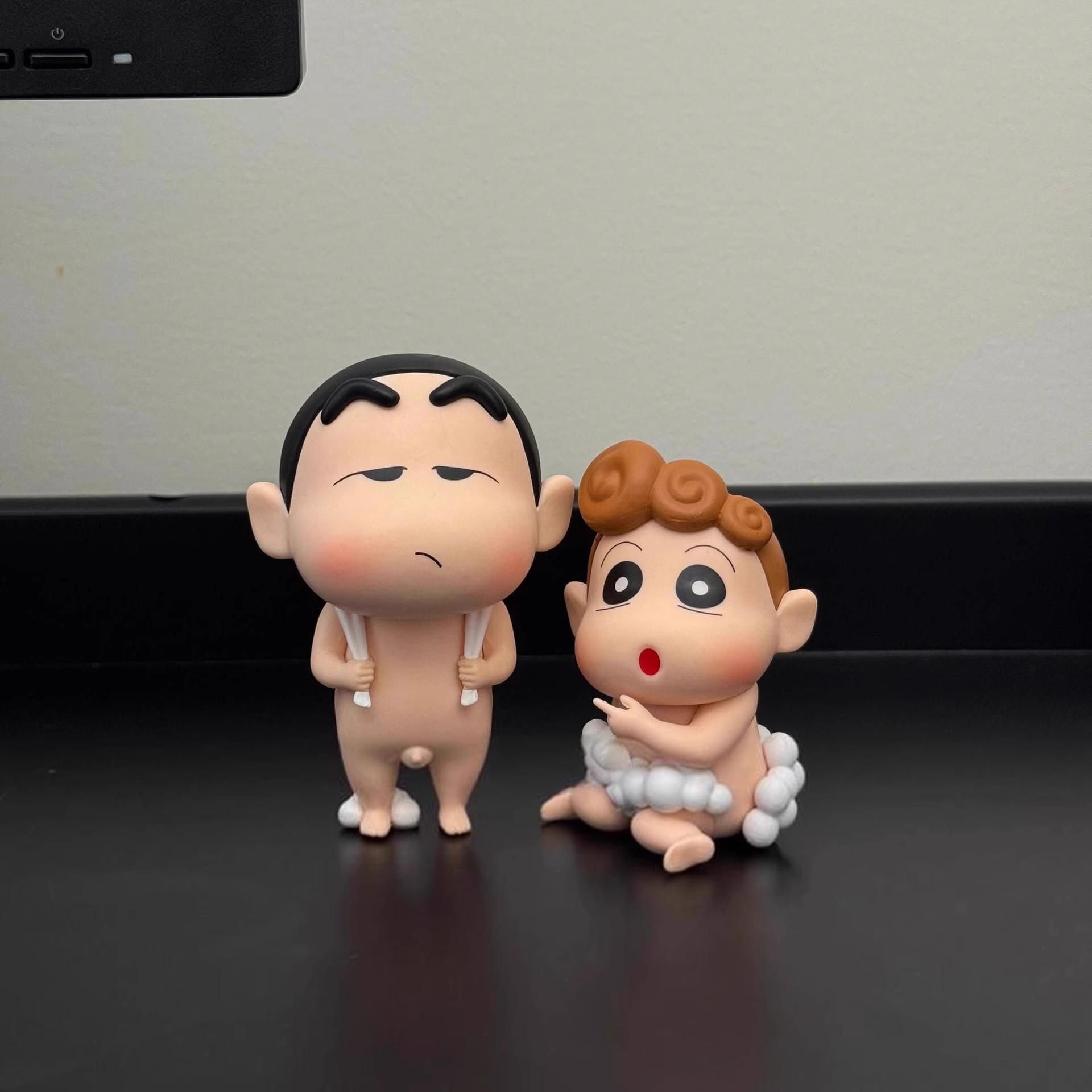 かわいいクレヨンしんちゃんバスセット　漫画オーナメント　小さ - Home Bathroom Supplies のレビューと価格